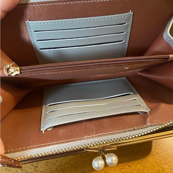 Color block wallet/wristlet - Picture 5 of 6